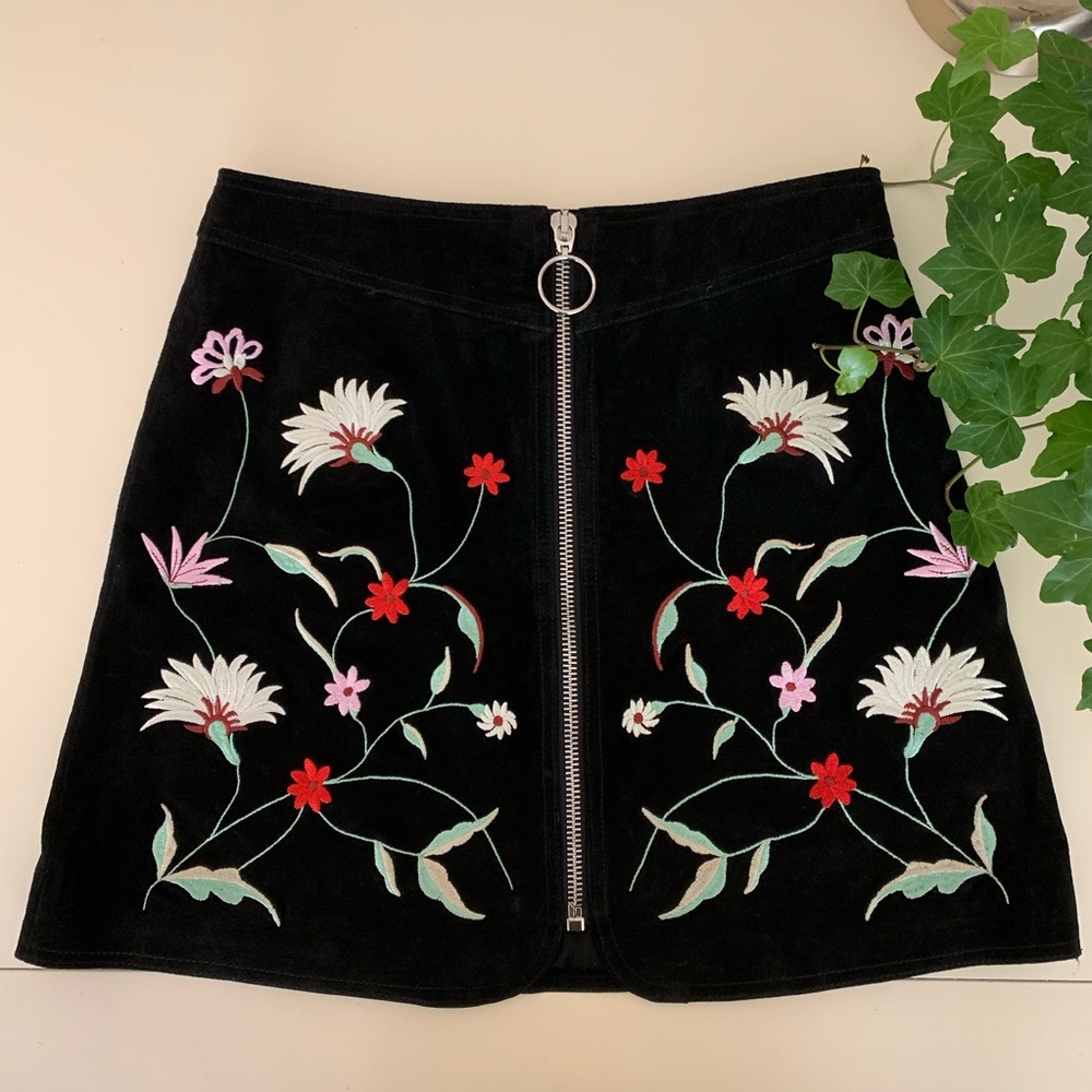 ZARA embroidered skirt
